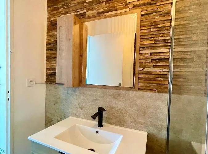 Apartmán La Rade - Centre - Balcon - Clim - Neuf